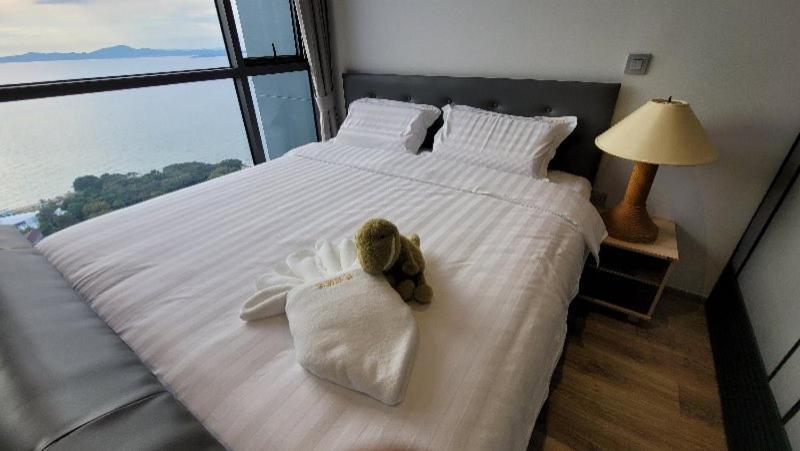 Andromeda Condo By Feng Pattaya Room photo